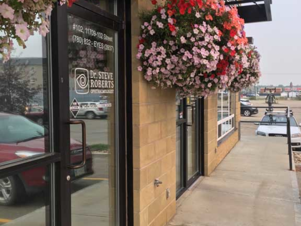 About Dr. Steve Roberts Professional Corp. Eye Doctor Grande Prairie